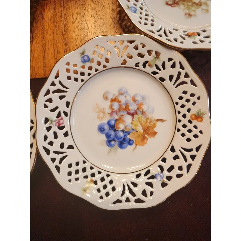 12 Antique Schumann Plates Bavaria Germany Gold Trimmed Apple, Pears Flowers